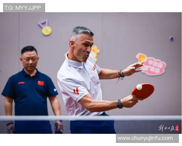 陈强独家揭秘足球技巧与战术分享助你提升球技与比赛表现